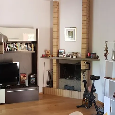 Romantische Am Mit Kamin Zoomarine Cinecitta World Торваяника